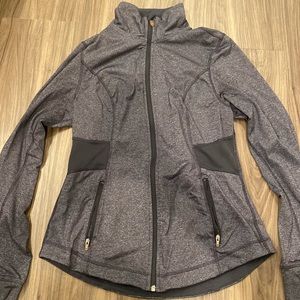 Women’s active top